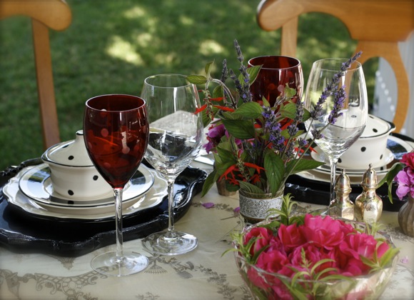 summer-table-setting, garden table