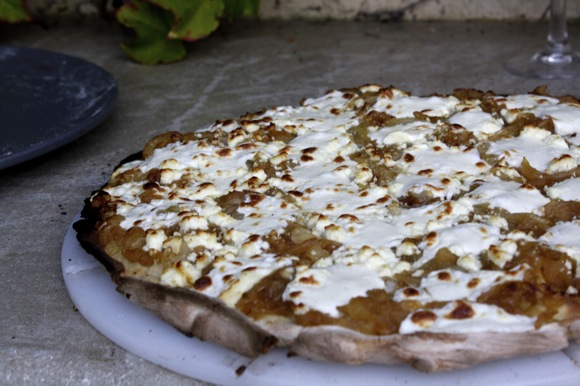 caramelized onion & feta pizza