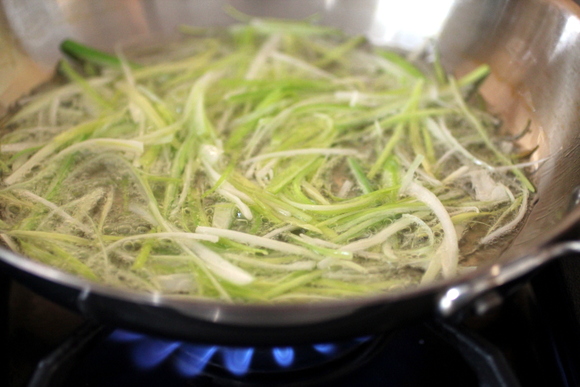 green bean casserole makeover, frizzled leeks