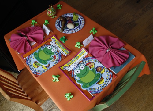 passover, passover frogs, seder table, seder, table setting