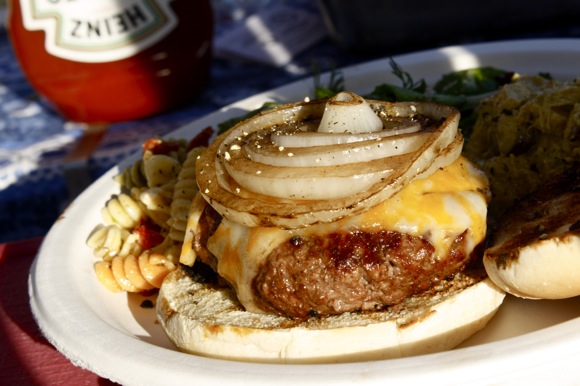 cheeseburger-grilled onion
