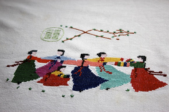 korean embroidered tablecloth