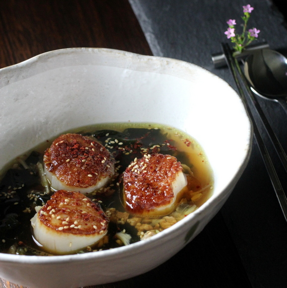 미역국 korean seaweed soup, miyeok guk, miyuk guk