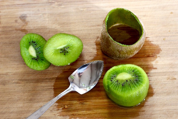 Best Way To Peel A Kiwi: Use A Grapefruit Spoon