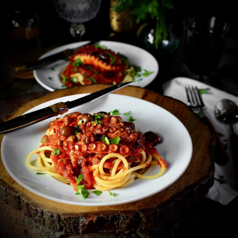 How to Cook Tender Octopus and Octopus Pasta Taste With The Eyes