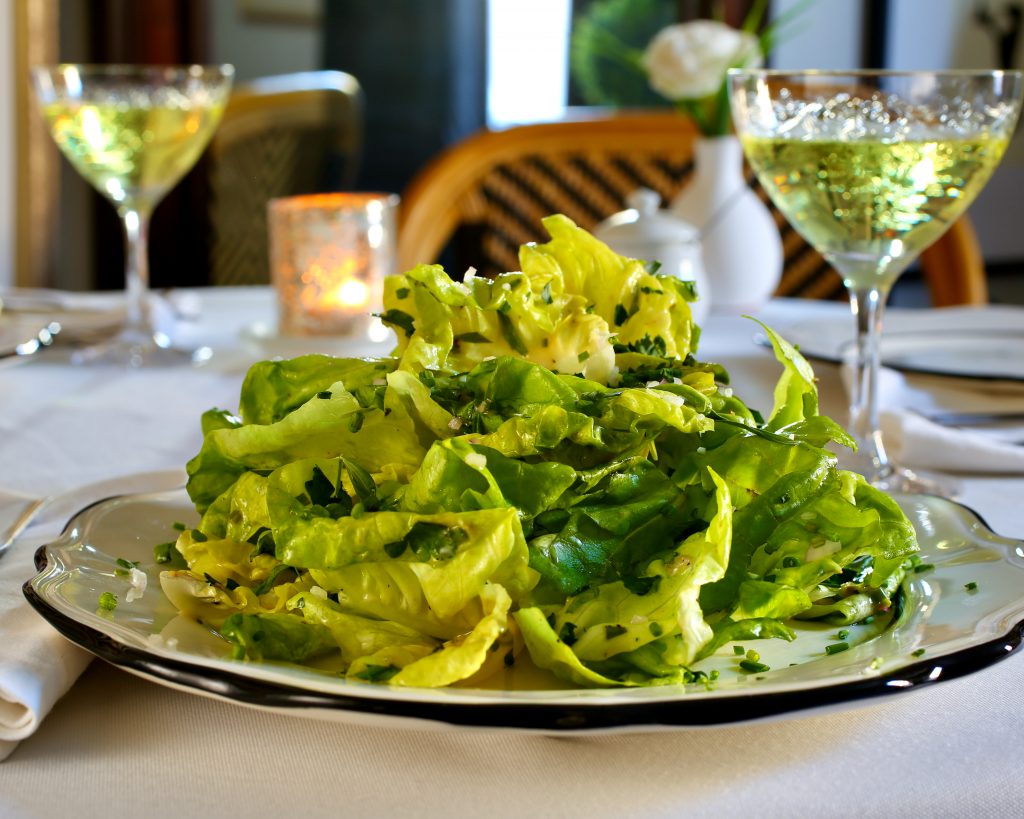 Ultimate Bistro Salad: Salade de Laitue