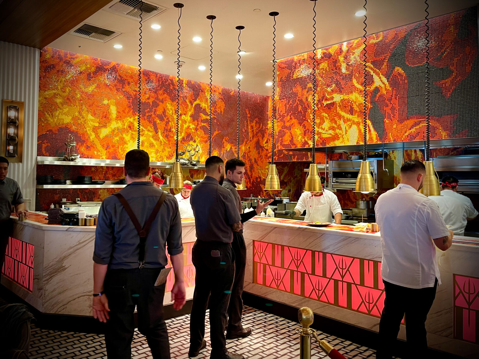 Hell's Kitchen & Crispy Skin Salmon - Taste With The Eyes
