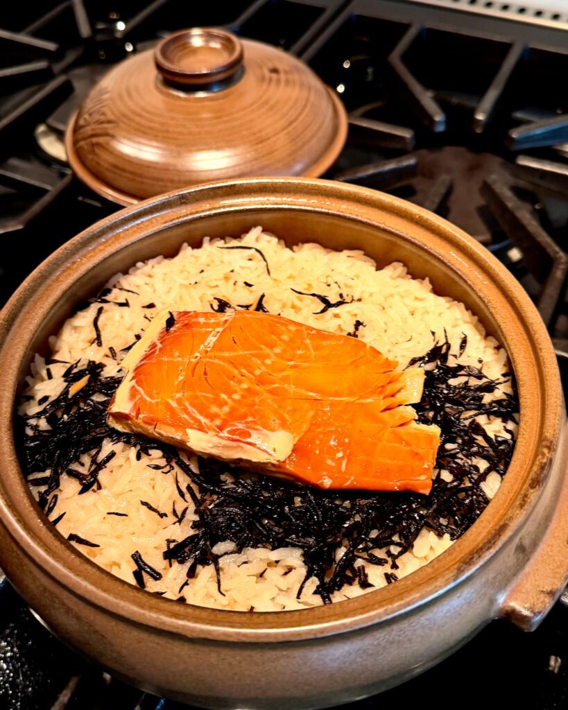 Salmon Rice with Hijiki Seaweed
