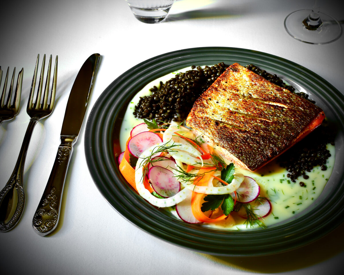 Hell's Kitchen & Crispy Skin Salmon Taste With The Eyes